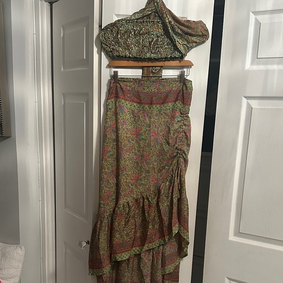 Floral Green and Pink Women's Skirt - Picture 1 of 1
